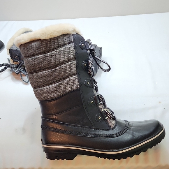 JBU Black and Gray Winter Boots - Picture 9 of 9